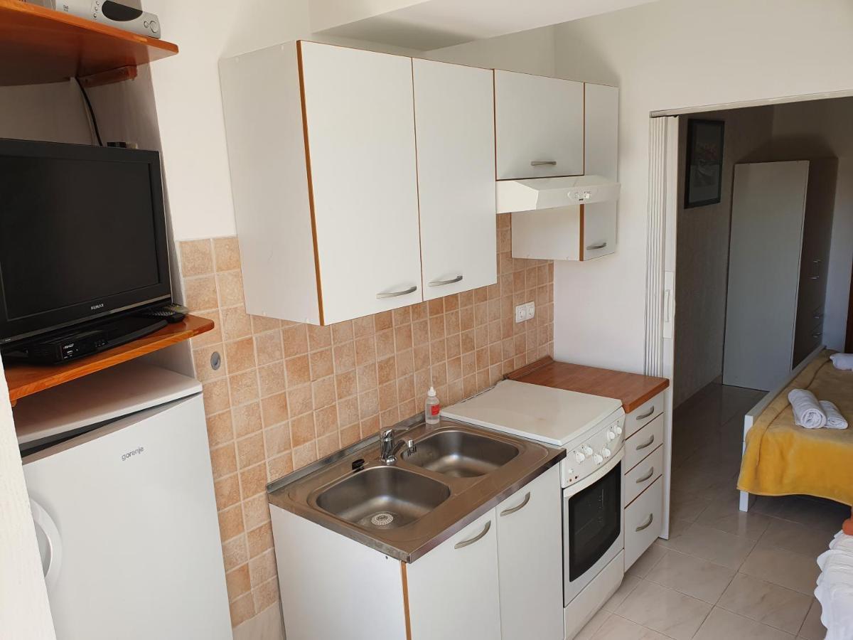 Apartment Ella Banjol Eksteriør billede