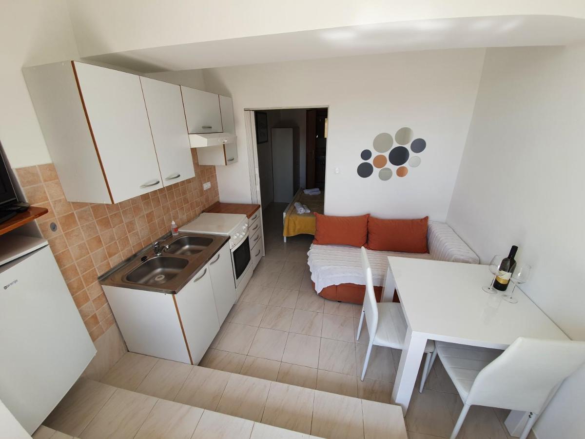 Apartment Ella Banjol Eksteriør billede